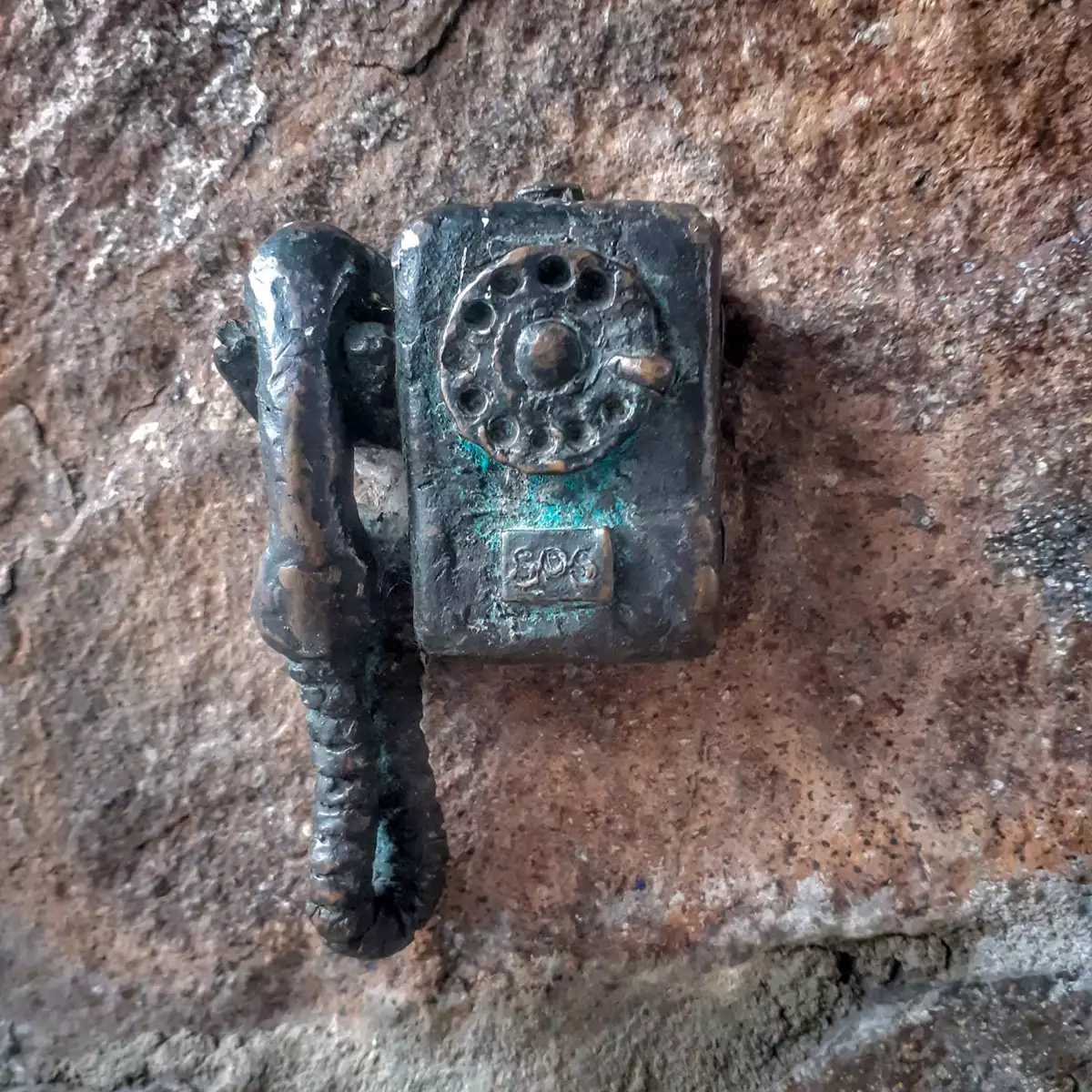 Міні-скульптура Алло