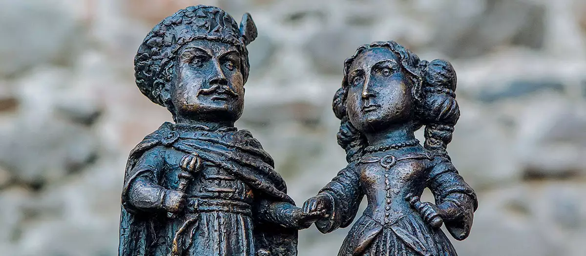 Міні-скульптура Ілона Зріні та Імре Текелі