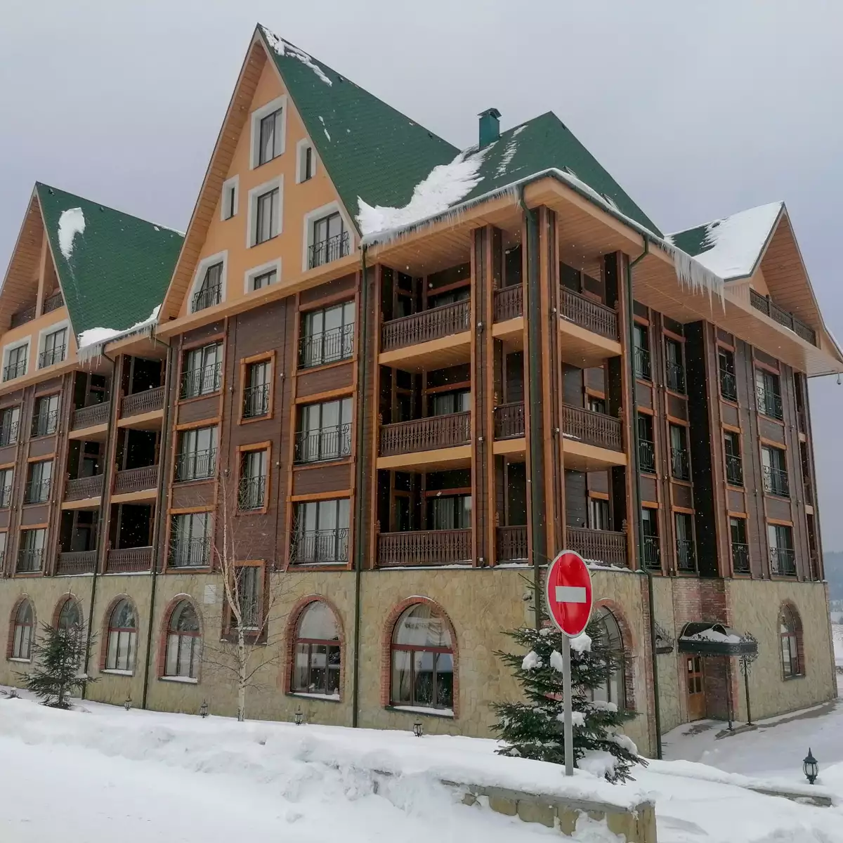 Hotel “Karpatenrose”