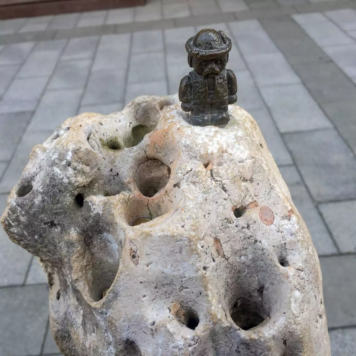 Міні-скульптура Метеорит Княгиня