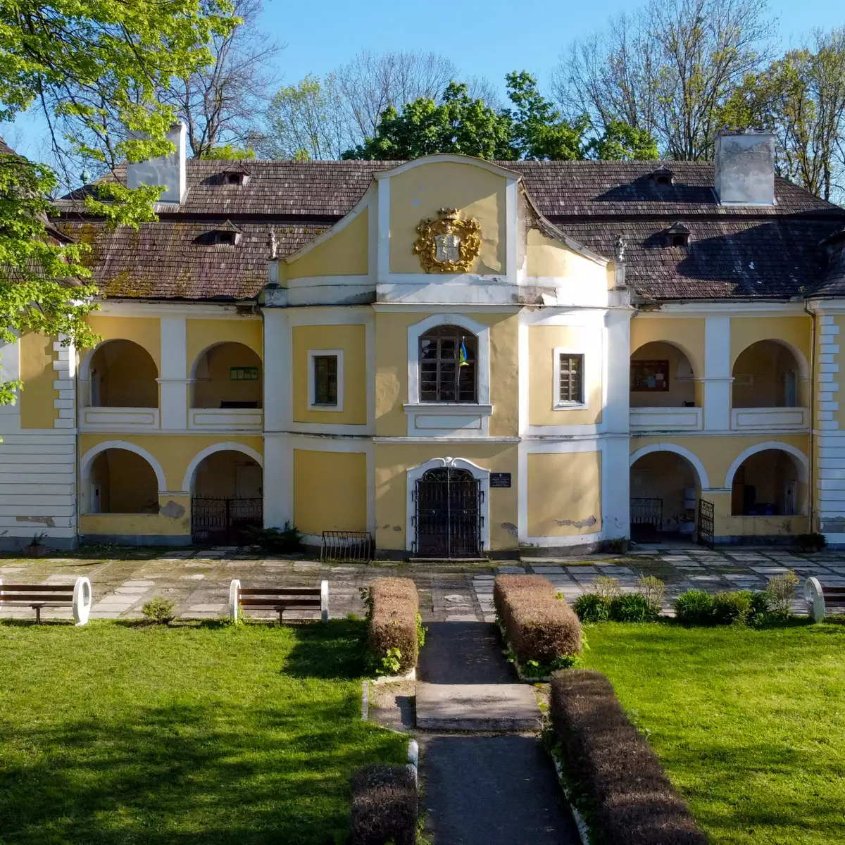 Палац-резиденція баронів Перені