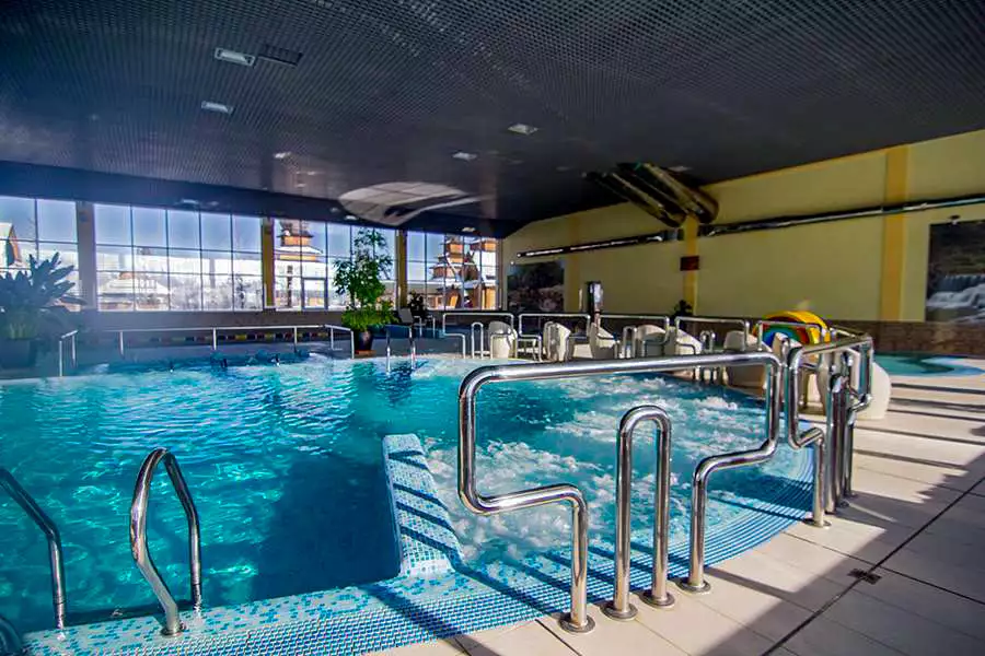 Готель «Поруч»