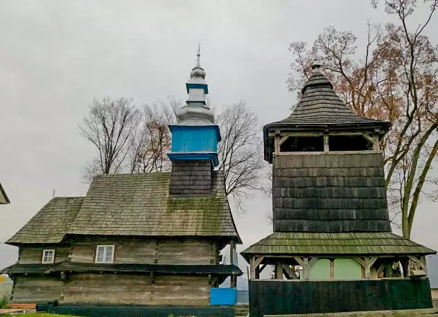 Церква Покрови Пресвятої Богородиці у селі Дешковиця