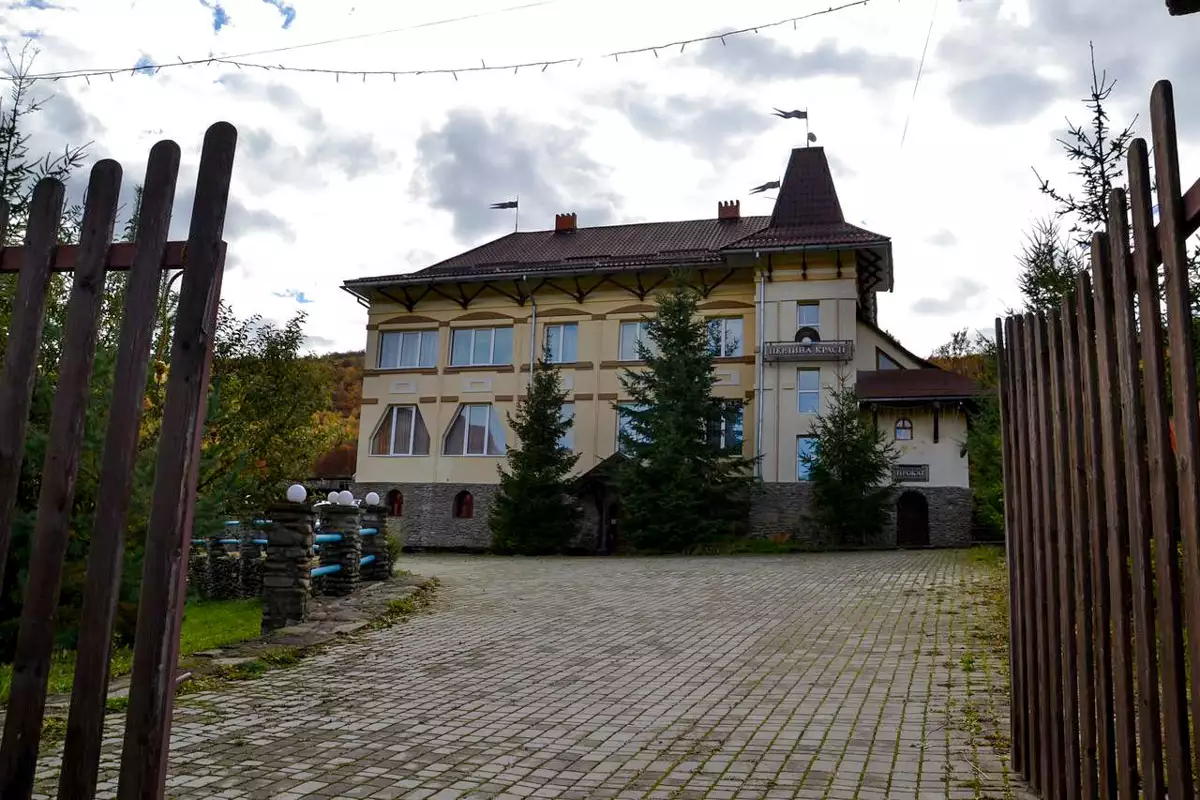 Hotel “Perlyna Krasii”