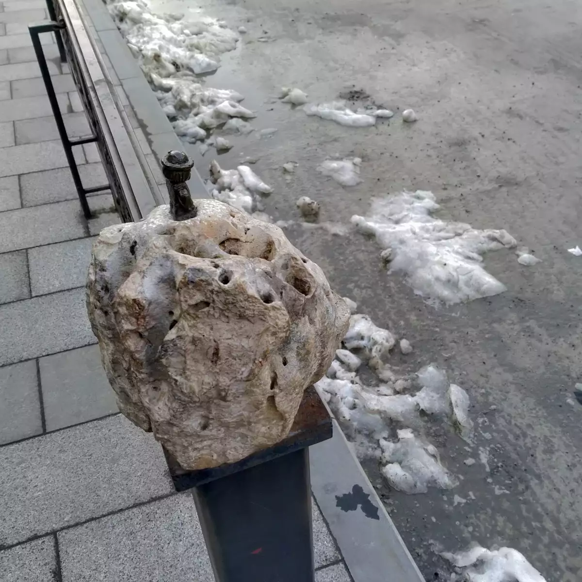 Міні-скульптура Метеорит Княгиня