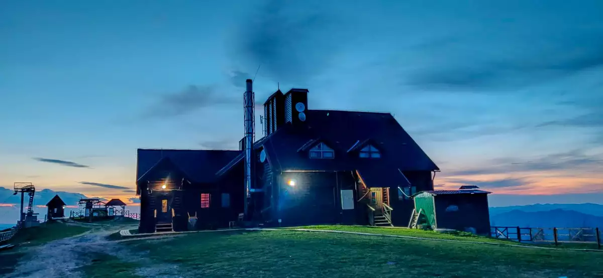 Кафе-колиба «Високий Верх»