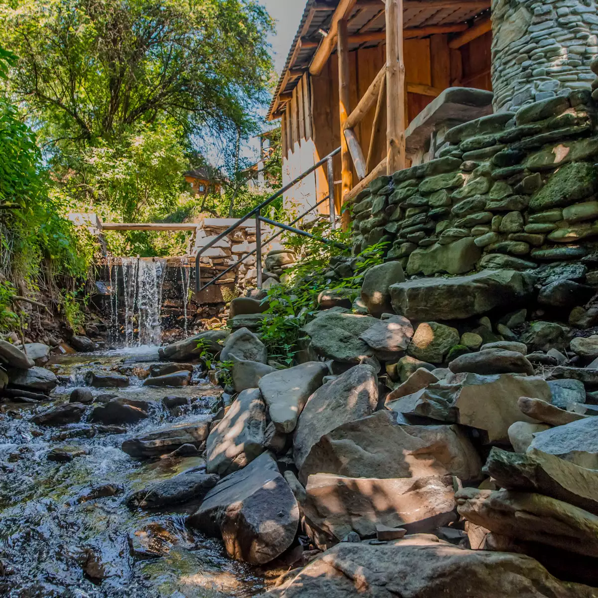 Усадьба «Над потоком»