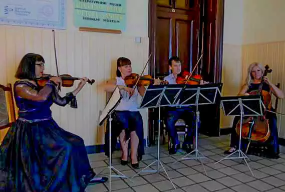 Концерт з нагоди відкритт міні-скульптури Ференца Еркеля