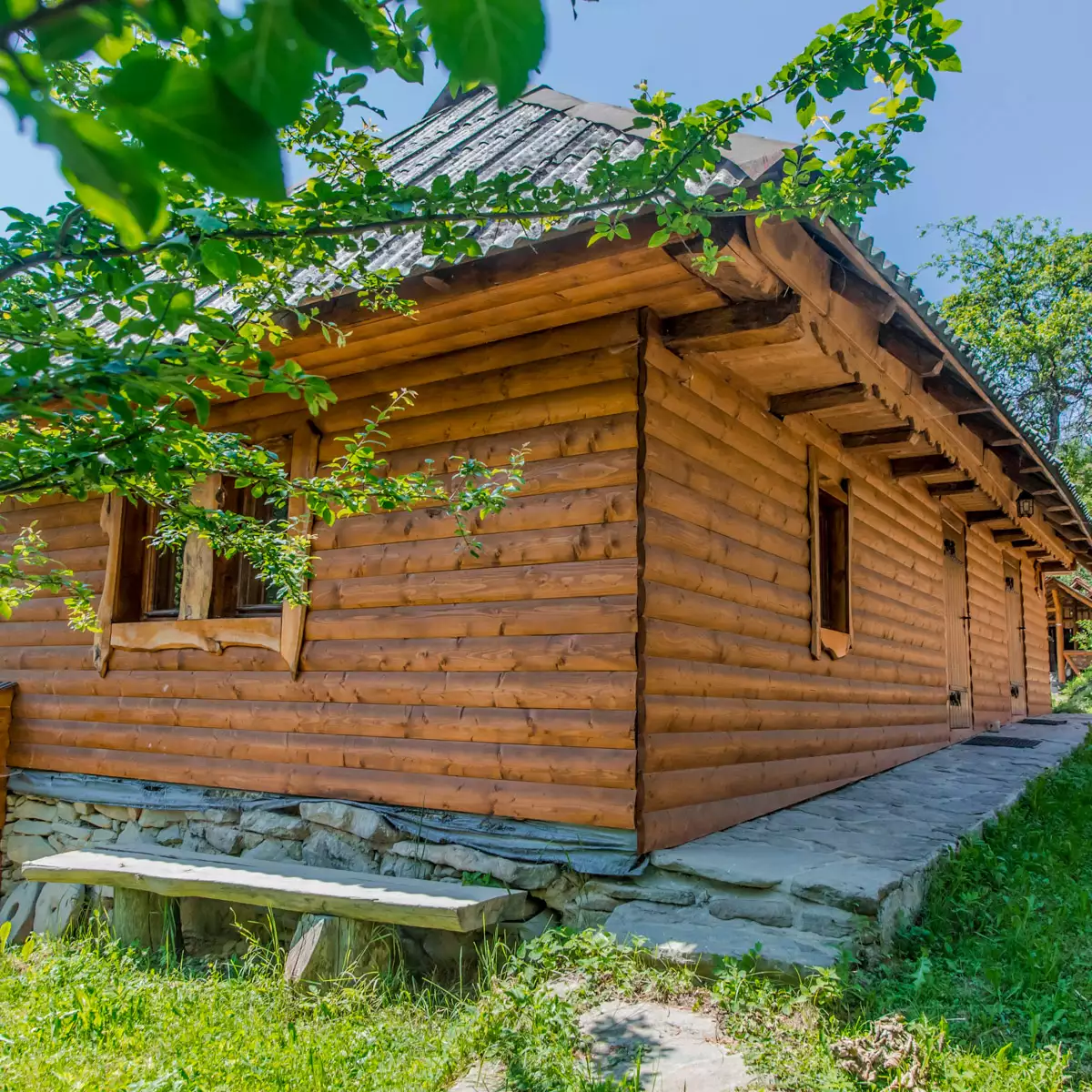 Усадьба «Над потоком»