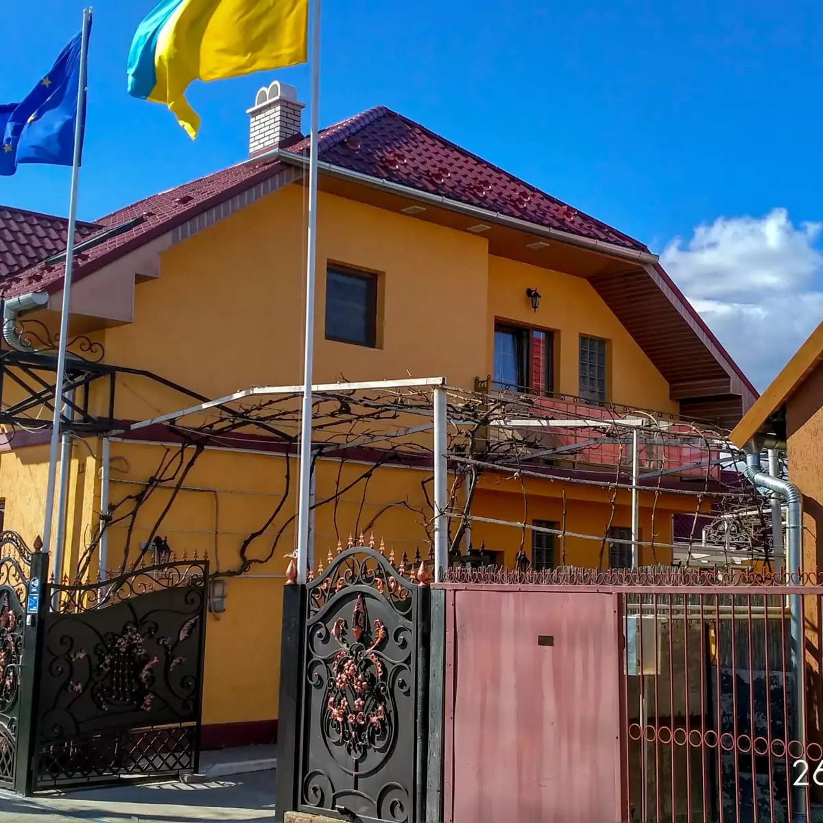 Hotel “Villa Eden Deluxe”