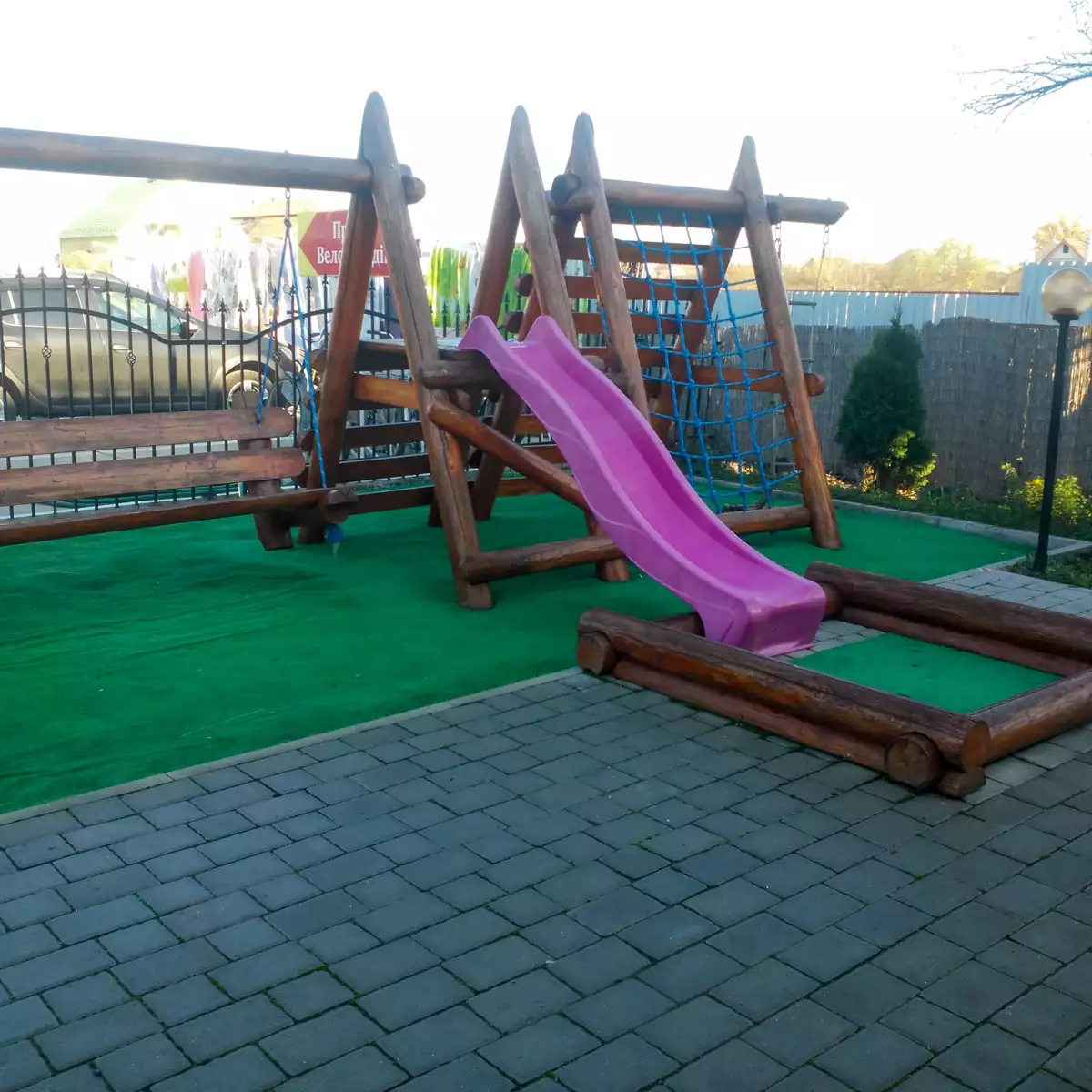 Hotel “Villa Eden Deluxe”