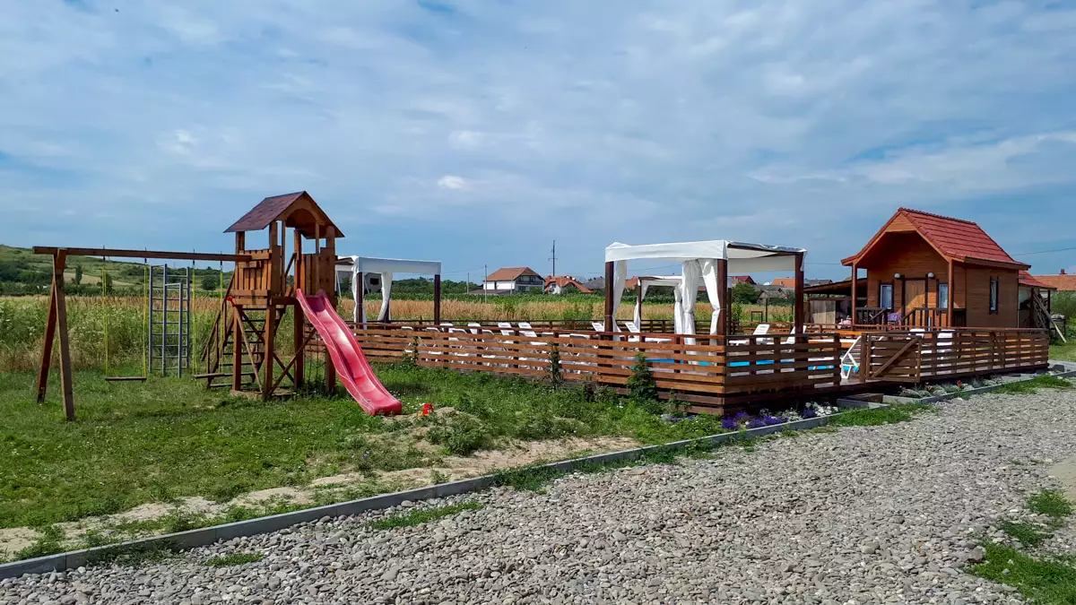 Hotel “Kray Neba”