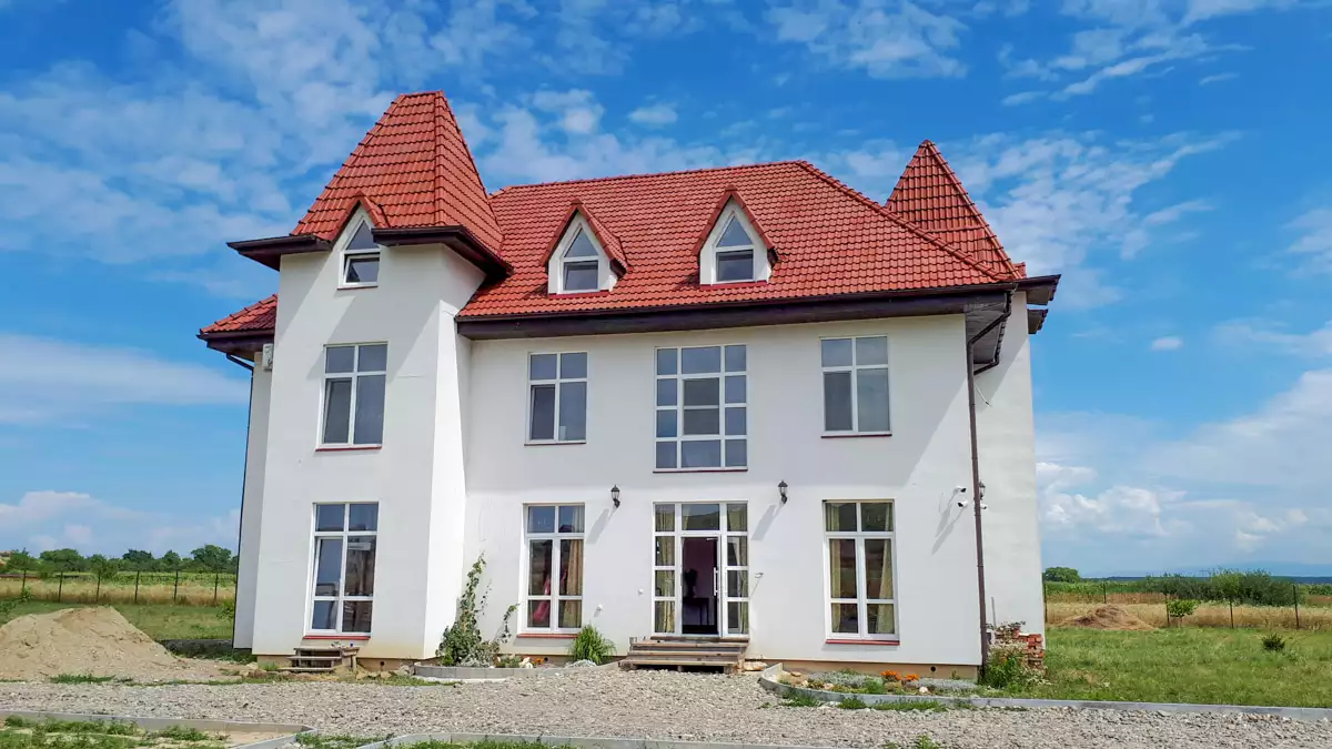 Hotel “Kray Neba”