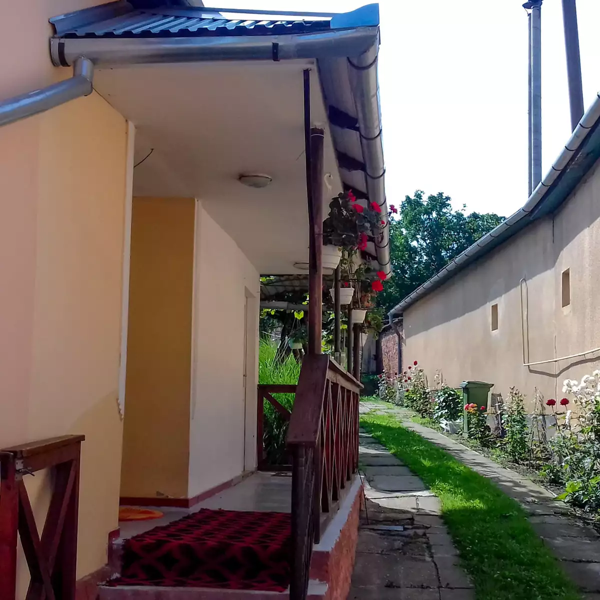 Апартаменти «Будинок»