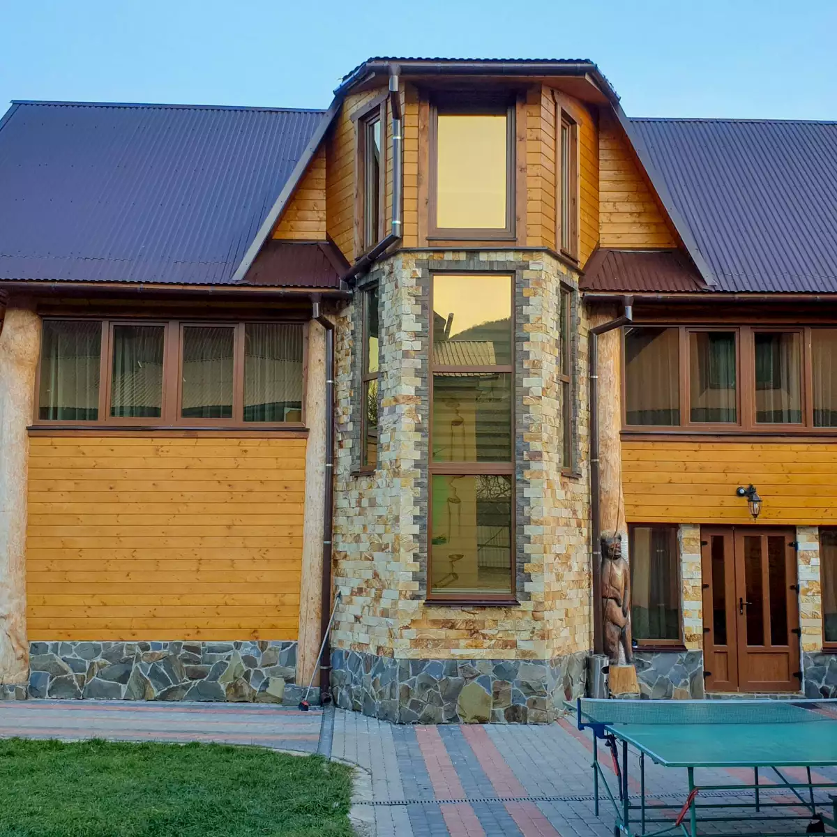 Gutshof “Synevyrsky Chardash”