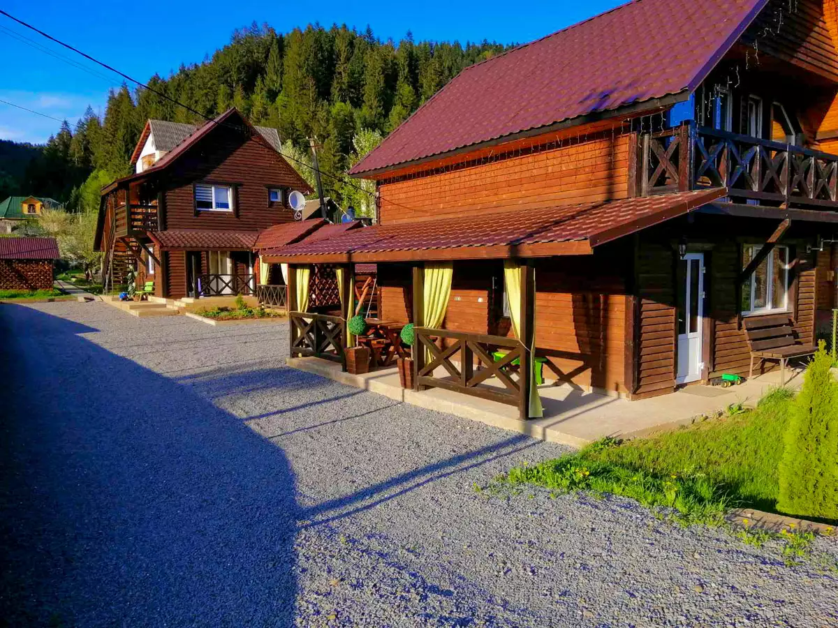 Гостинний двір «Живиця Чан»