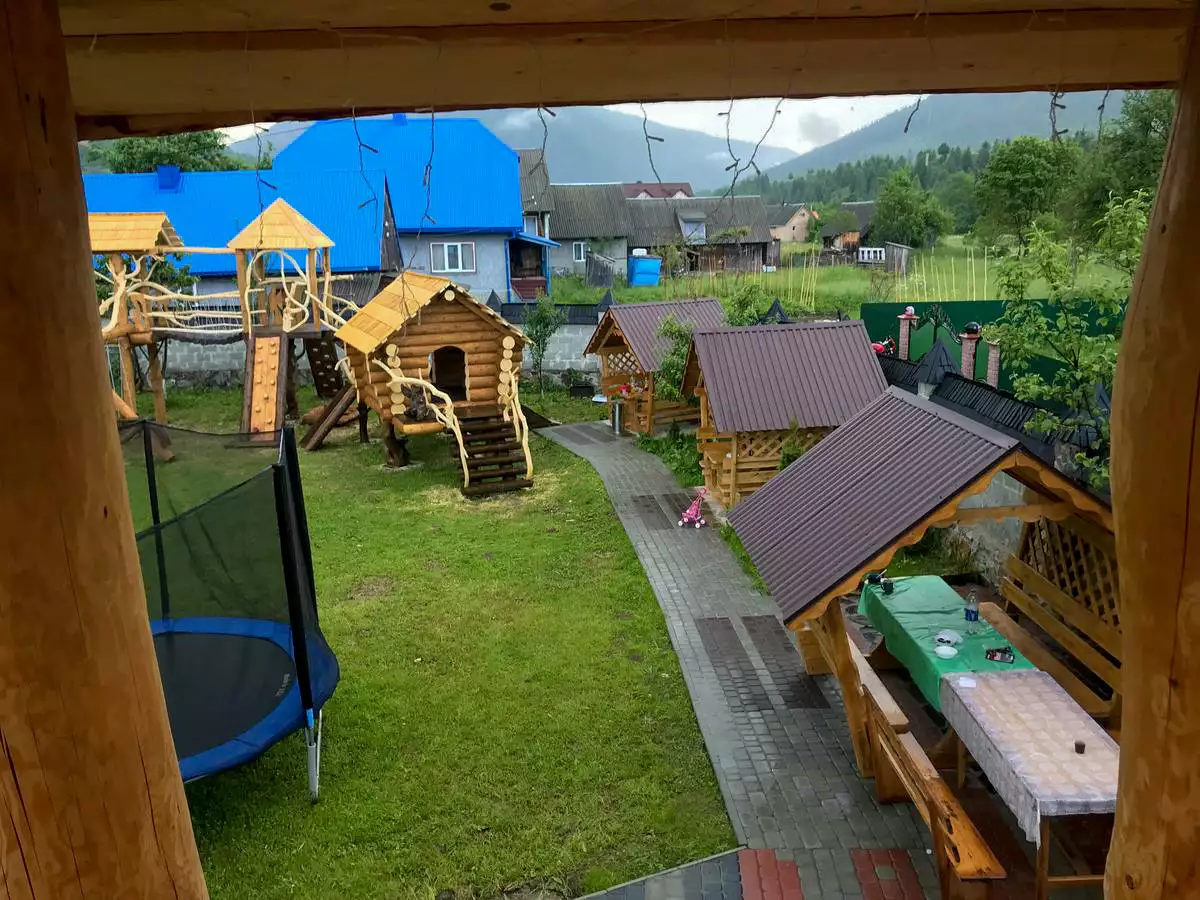 Gutshof “Synevyrsky Chardash”