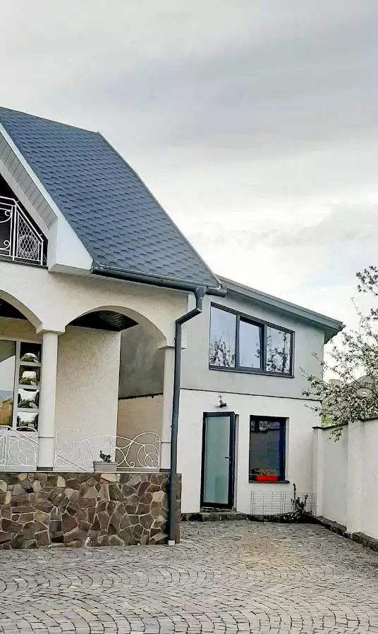 Lux Guest Hous Мukachevo