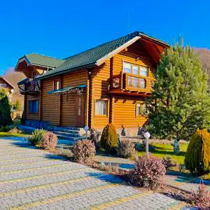 Заміський будинок «Сонячний Лаз»