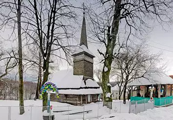 Храм з дзвіницею в селі Локоть