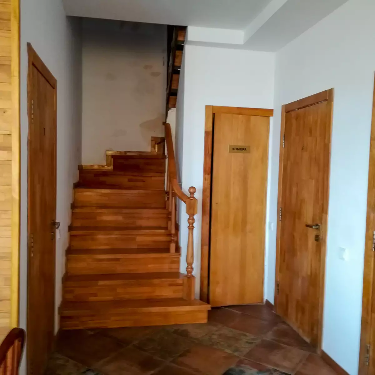 Hotel “Kray Neba”