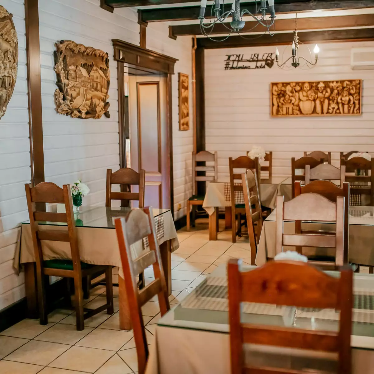 Restaurant “Zhy Nya Evo”