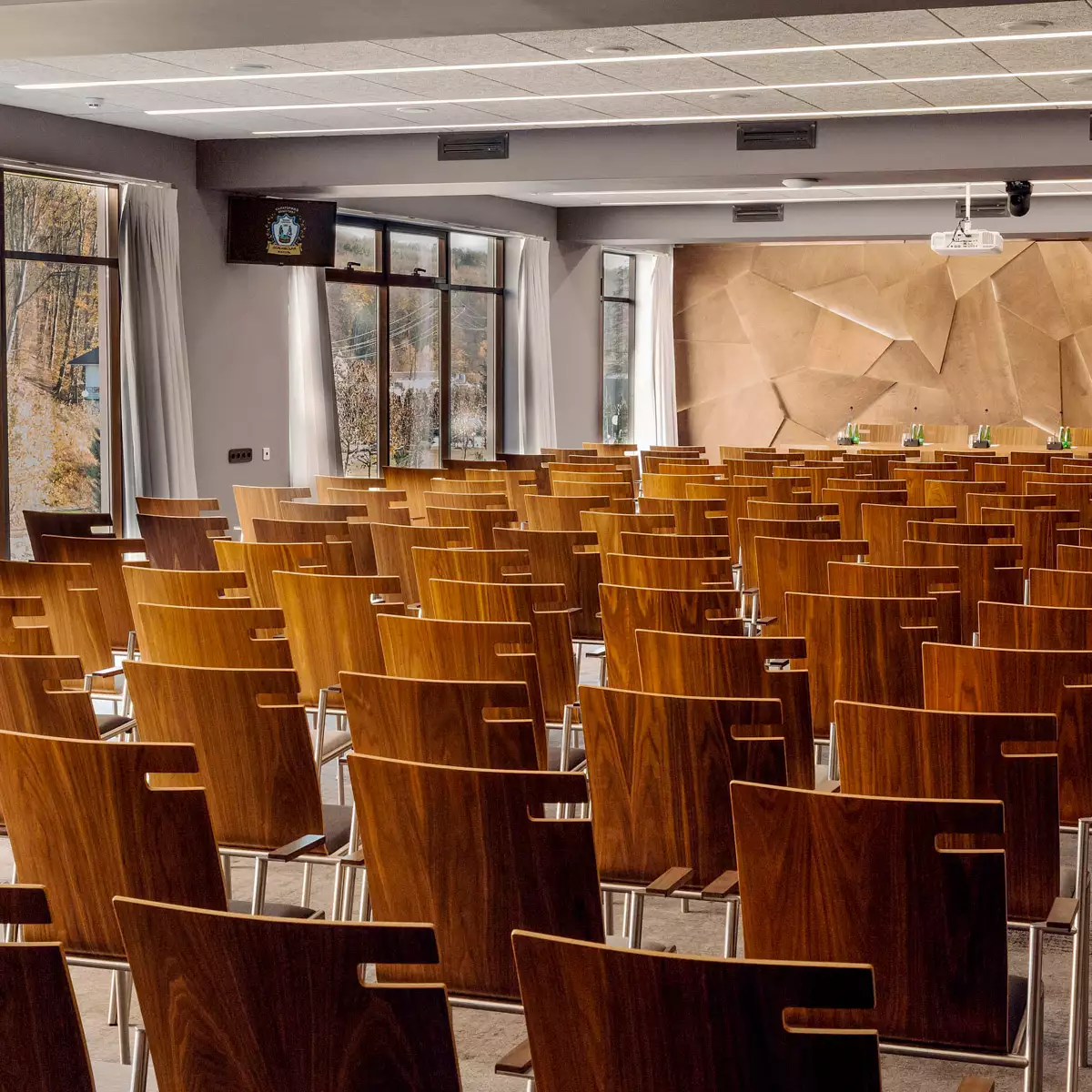 Готель «Ірис»