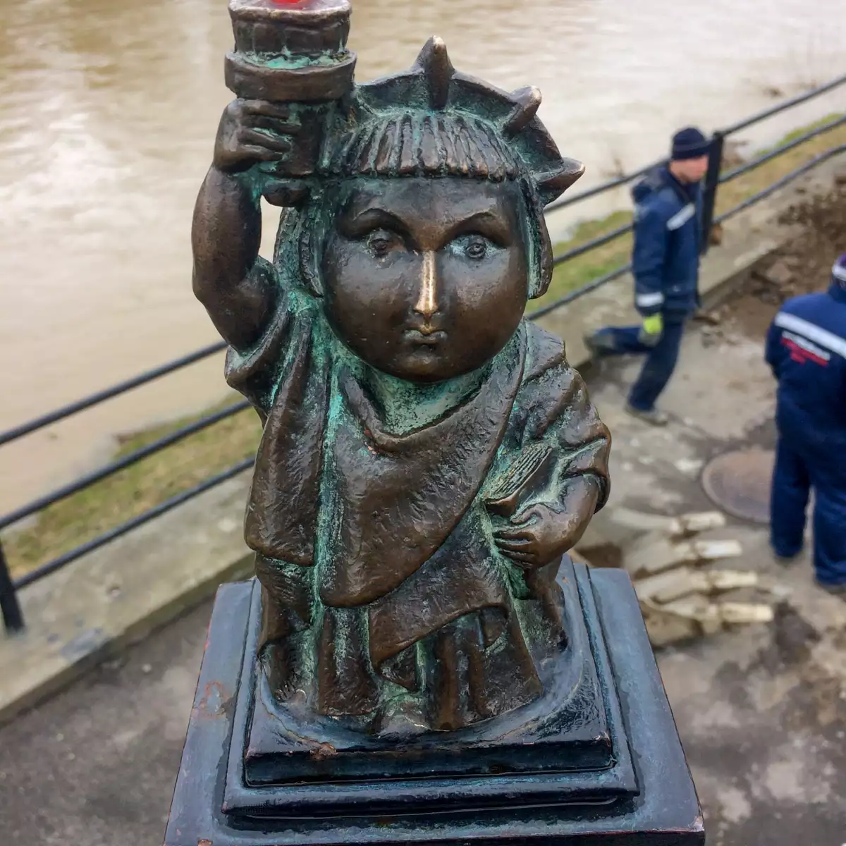 Міні-скульптура Маяк Унгвар (Свободка)