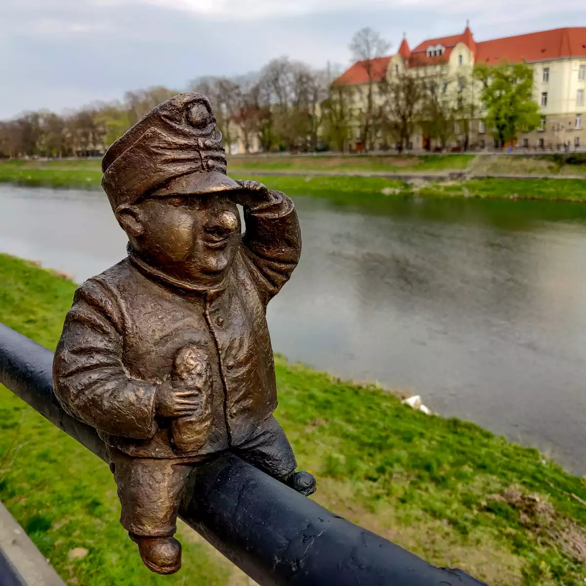 Міні-скульптура Бравий солдат Швейк