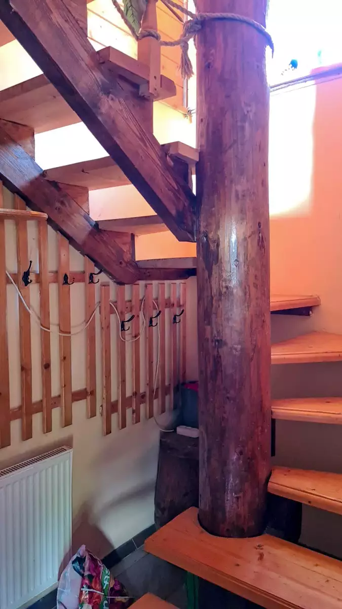 Manor “Under the mountain”