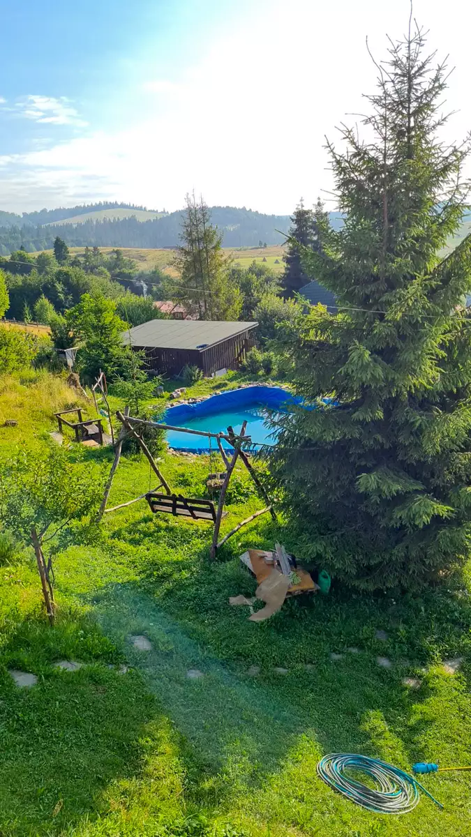 Manor “Under the mountain”