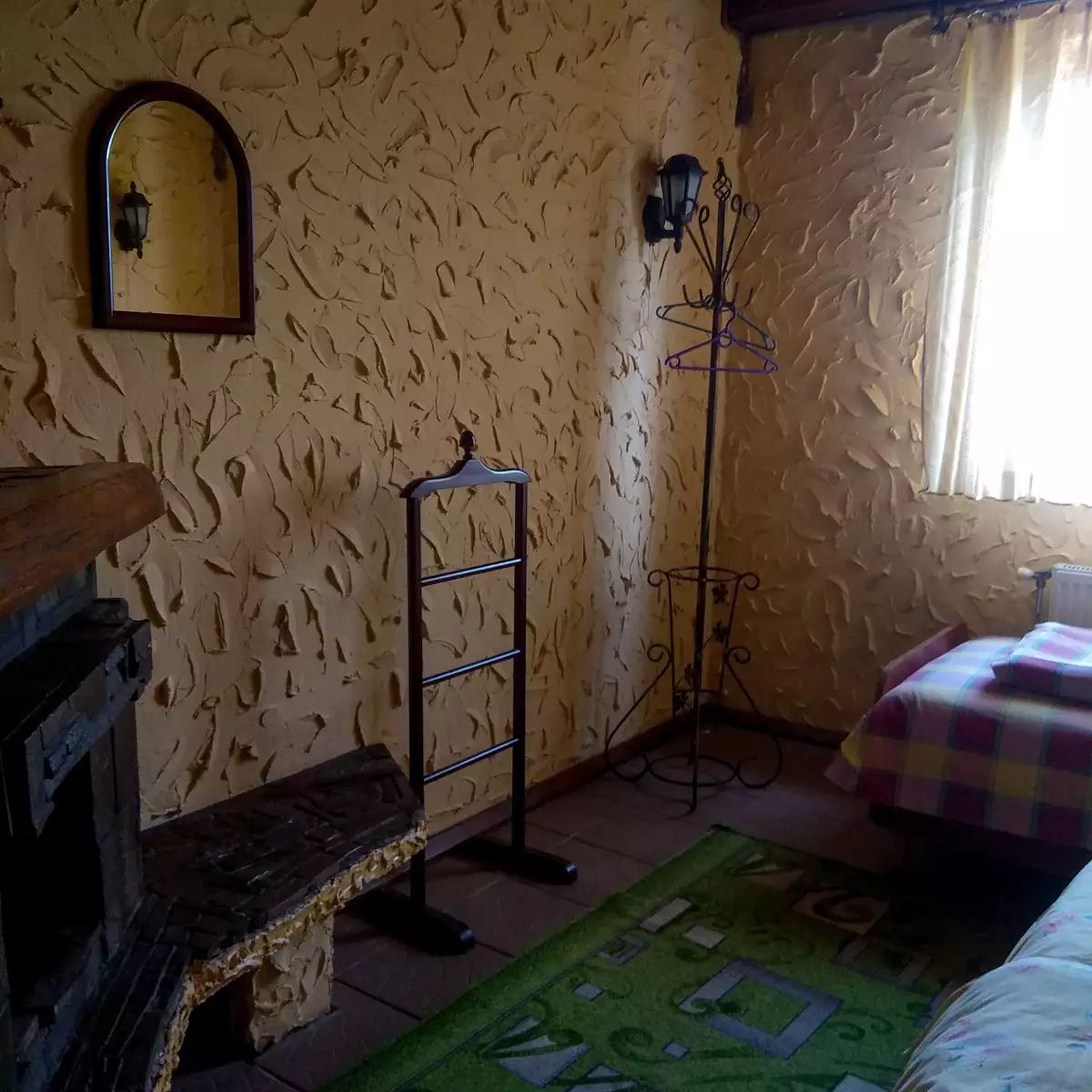 Manor “Under the mountain”