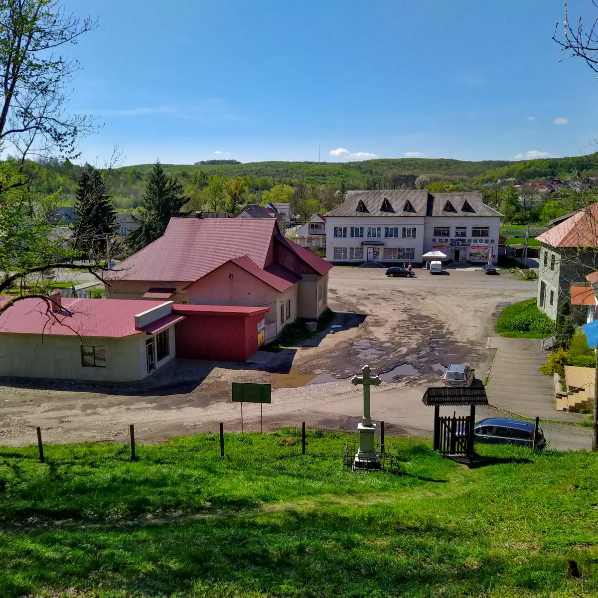 Готична церква в селі Данилово