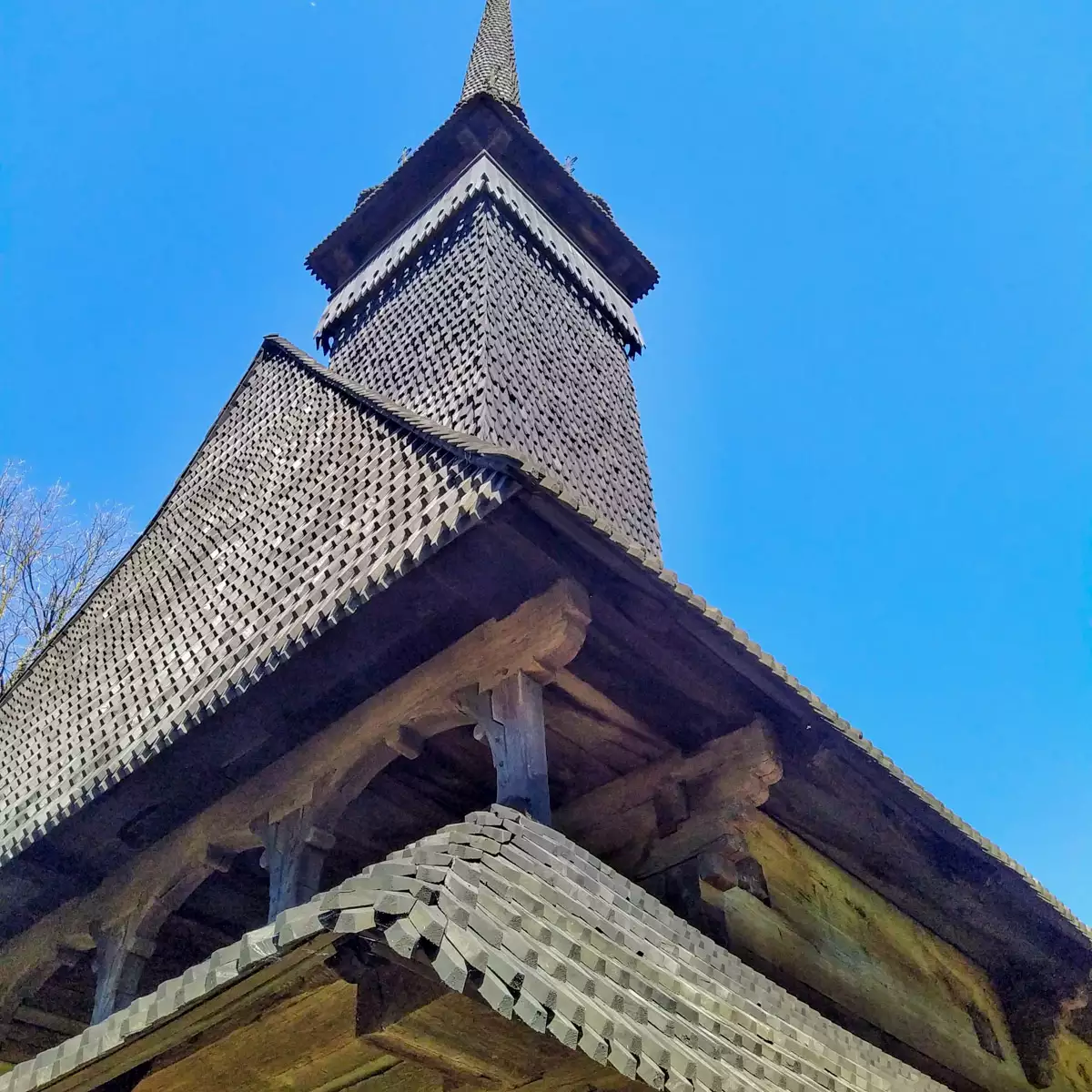 Готична церква в селі Данилово