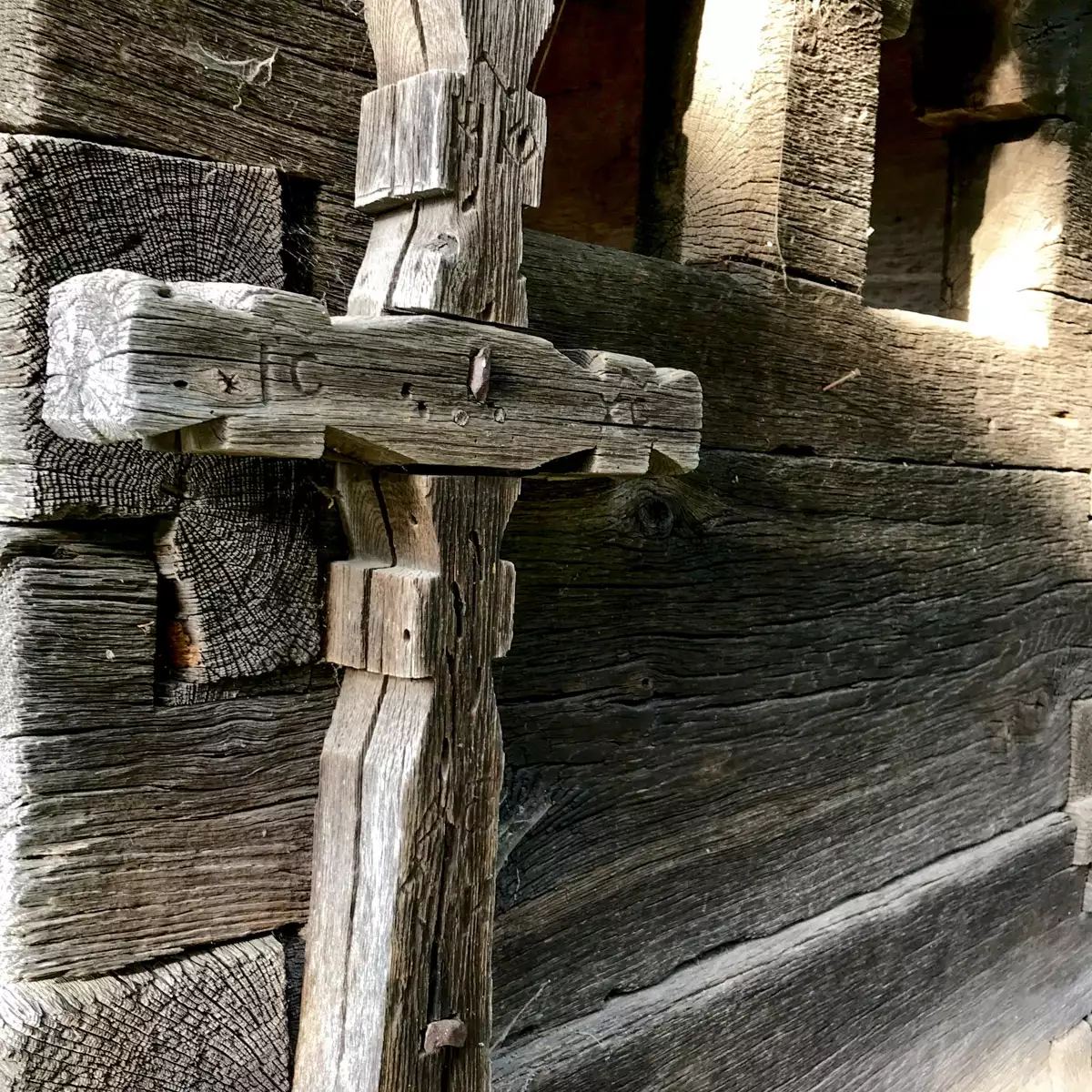 Готична церква в селі Данилово