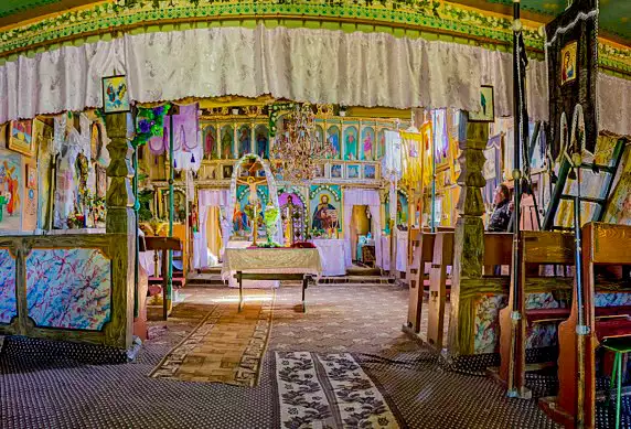 Інтер’єр церкви святого Миколая в селі Чорноголова