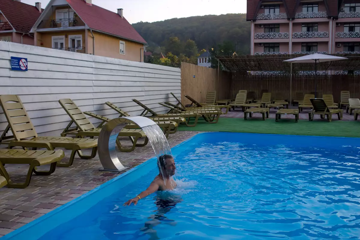 Готельний комплекс «Славутич Закарпаття»