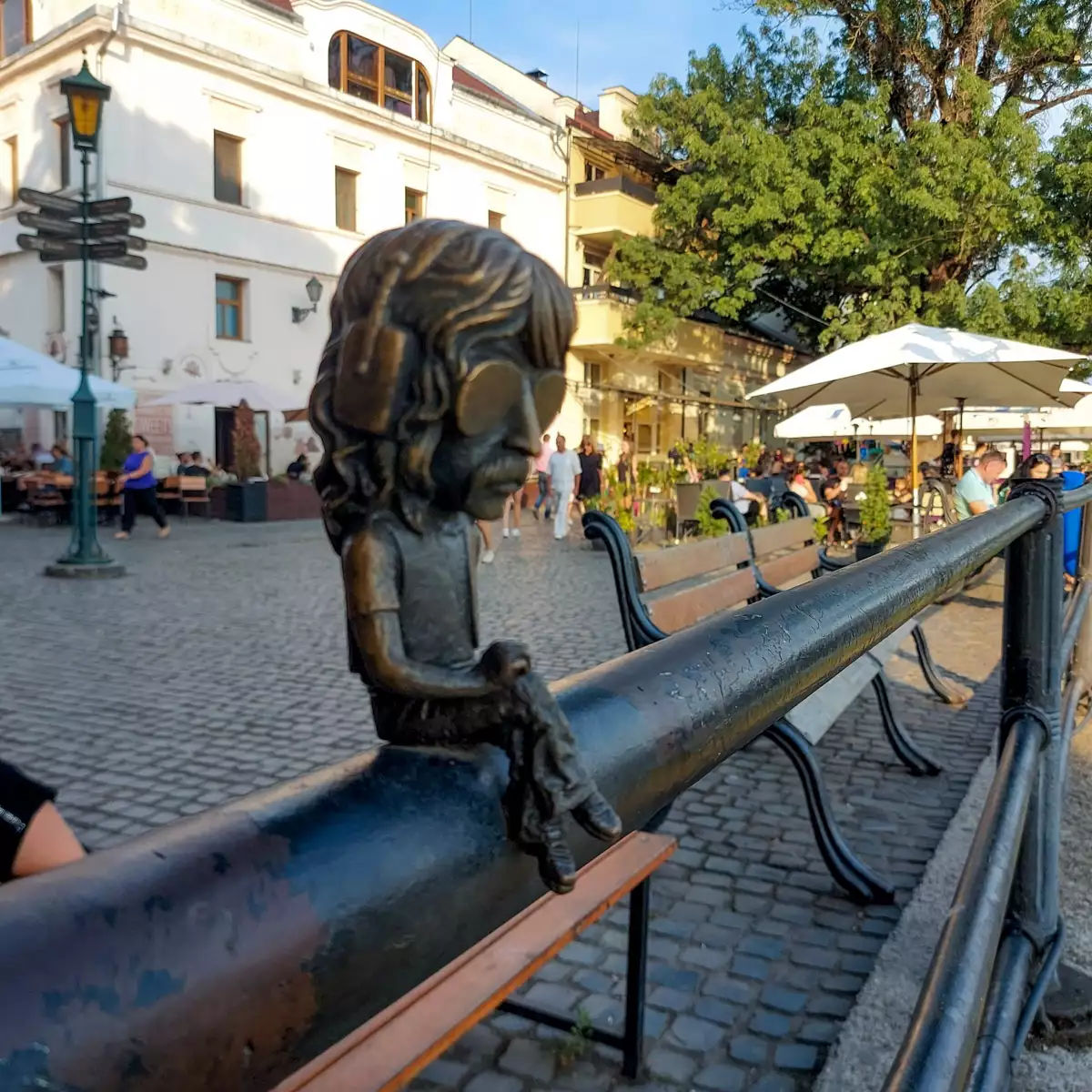 Міні-скульптура «Джон Лорд»