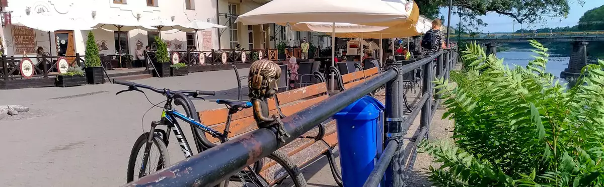 Міні-скульптура «Джон Лорд»