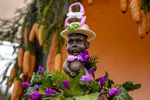 Міні-скульптура «За крок до Європи» (Маннекен піс)