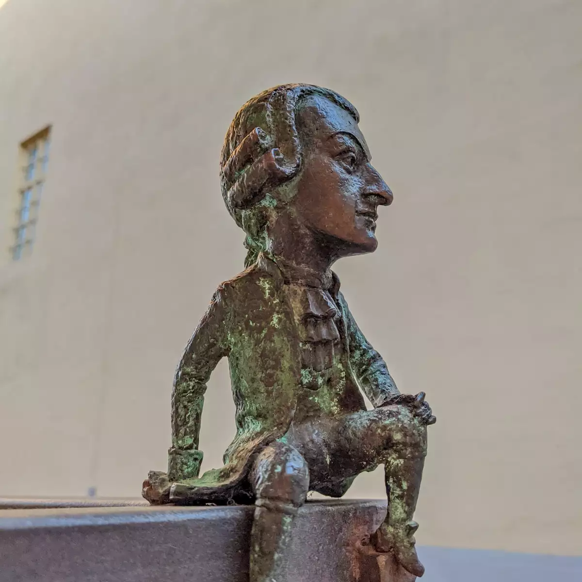 Міні-скульптура Вольфганга Амадея Моцарта