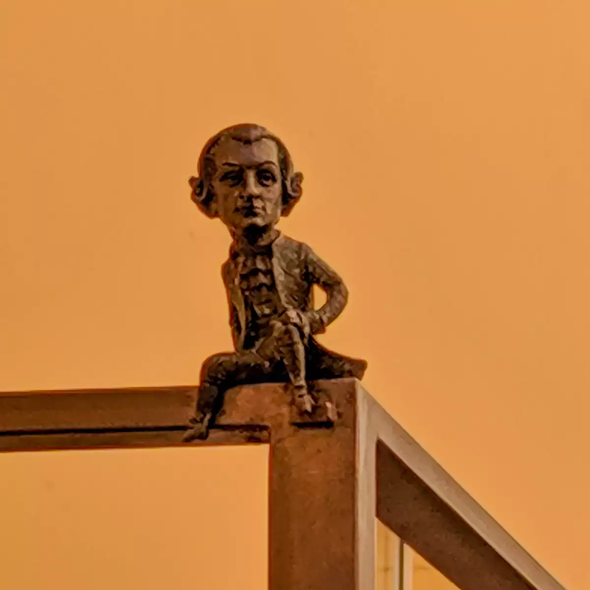 Міні-скульптура Вольфганга Амадея Моцарта