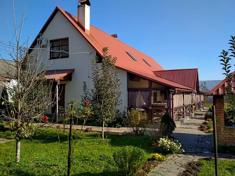 Приватний сектор в Ізі