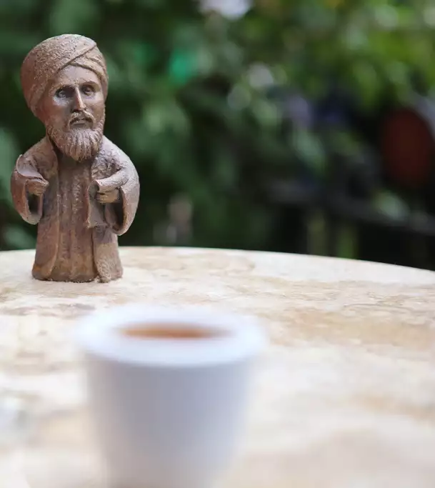 Милий Ужгород з ароматом кави та міні-скульптурками